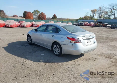 2015 Nissan Altima 2.5 S z USA, uszkodzony, nr VIN 1N4AL3APXFC158349